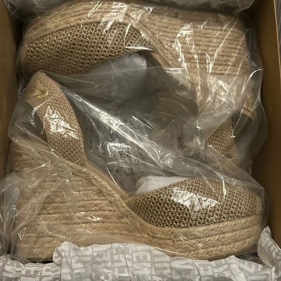 Steve Madden Locket Wedge Heels 8.5 - Picture 16 of 16